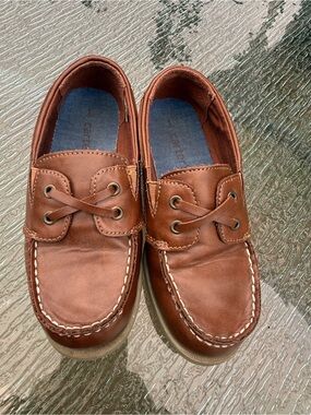 Carters EUC Boys Bauk Dress Shoes Size 1